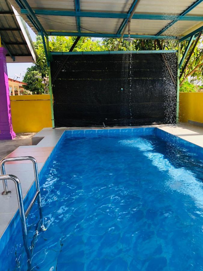Homestay Tok Abah Dalam Rhu Pasir Puteh Exterior photo