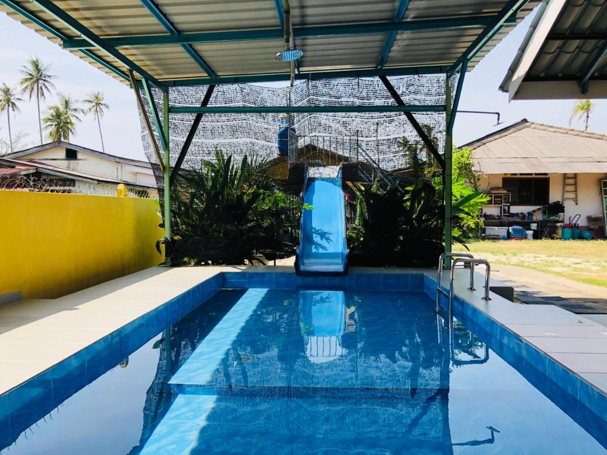 Homestay Tok Abah Dalam Rhu Pasir Puteh Exterior photo